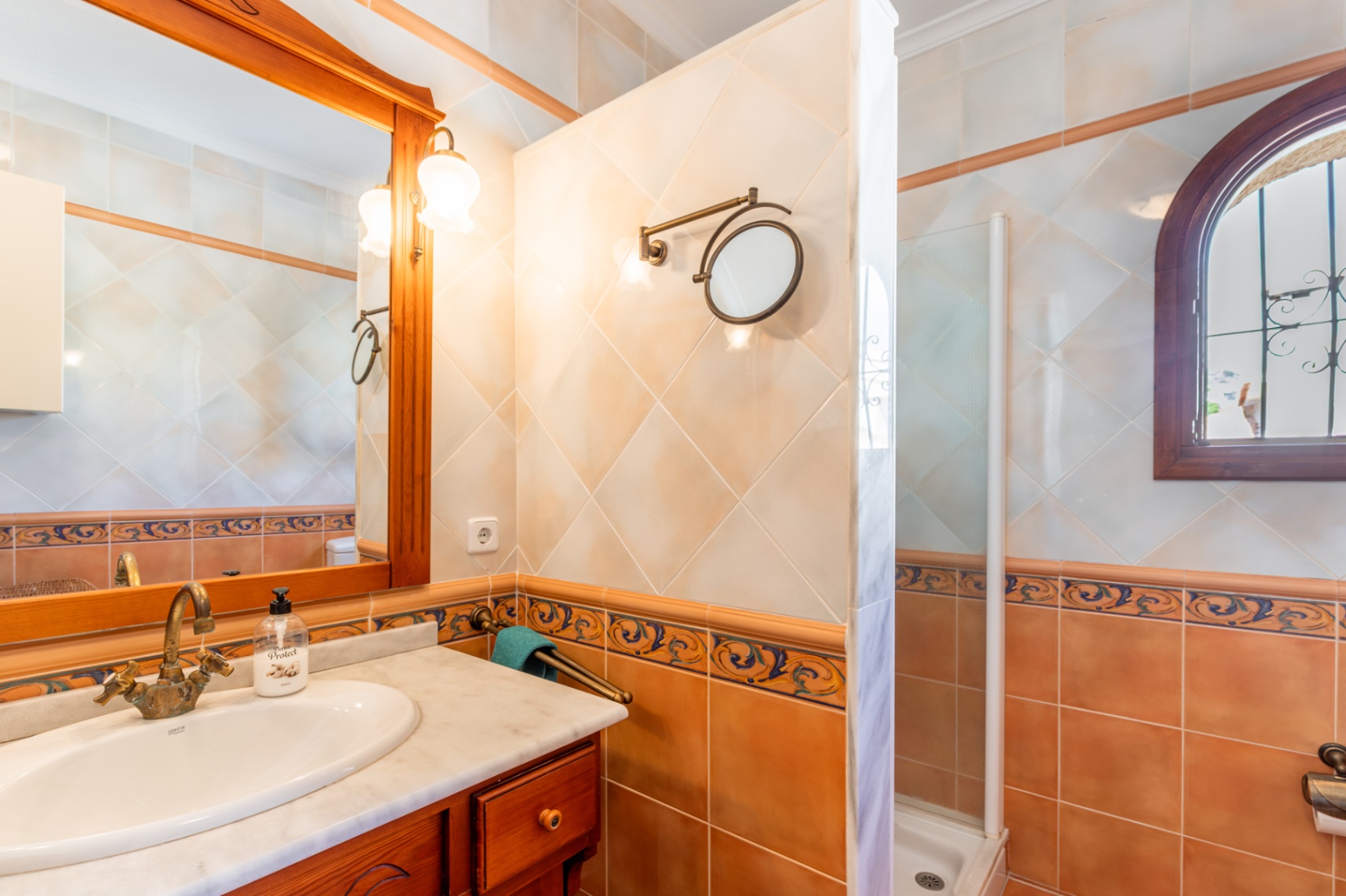 Villa con vista al mar en venta Cumbre del Sol