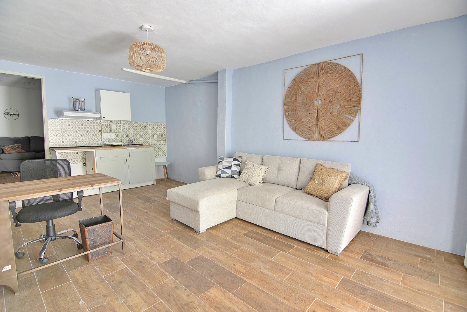 3 Bedroom Townhouse with Guest Apartment for Sale 