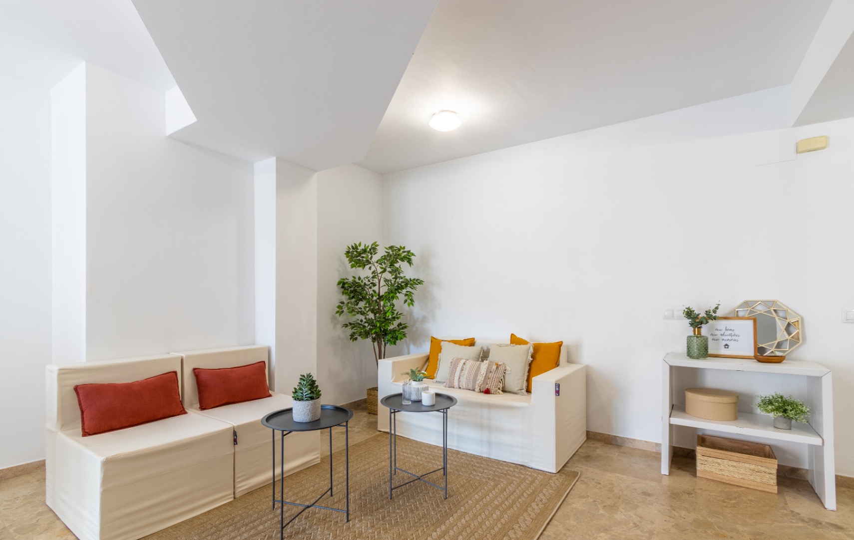 2-bedroom, 2-bathroom apartment for long-term rent in Moraira